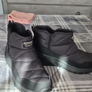 Skechers Women's Black Quilted Winter Boots
